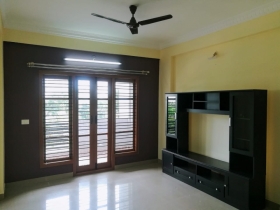  2bhk flat for rent in Devin Indira Paradise,thanisandra main road. 