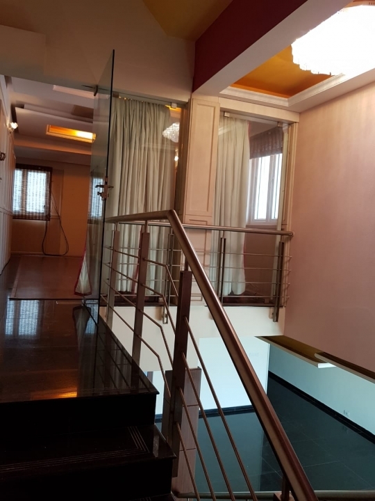 4 bhk penthouse measuring 3460 sqft for rent in mantri splendor