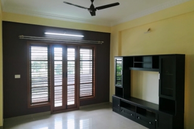  2bhk flat for rent in Devin Indira Paradise,thanisandra main road. 