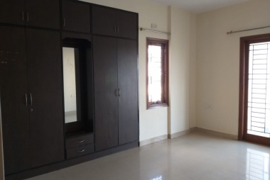 2 bhk semi furnished flat for rent in metro westbury residency, hbr layout,near outer ring road, hennur main road