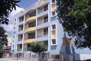3 bhk semi furnished flat for rent in hbr palace, hbr layout, hennur main road