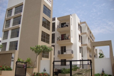 3 bhk semi furnished flat for rent in Gina Ronville , k .narayanapura, kothanur, hennur main road